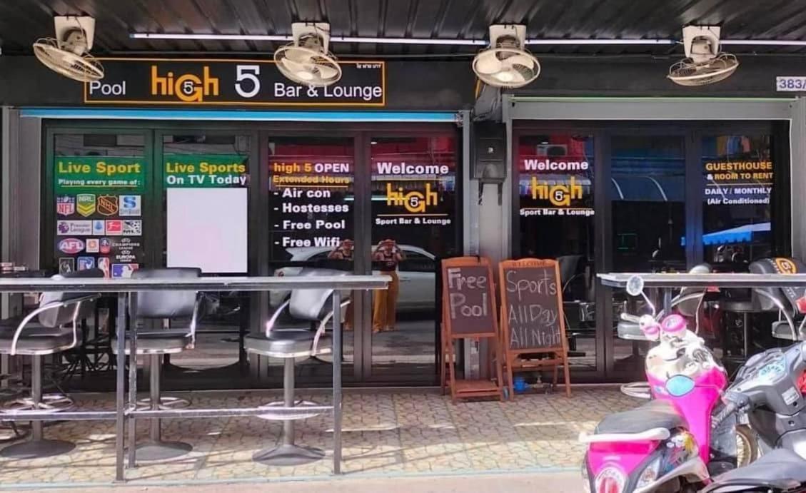 High5 Guesthouse Pattaya Bagian luar foto