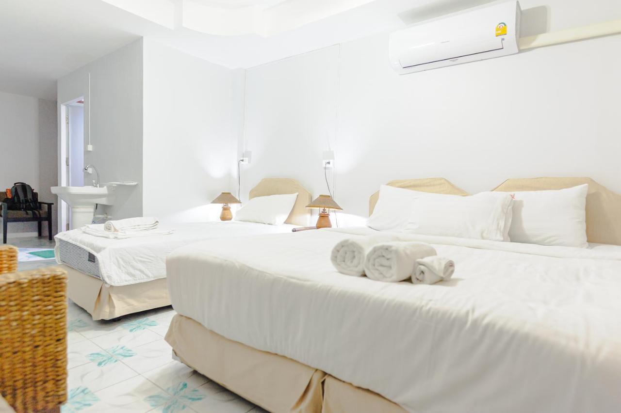 High5 Guesthouse Pattaya Bagian luar foto