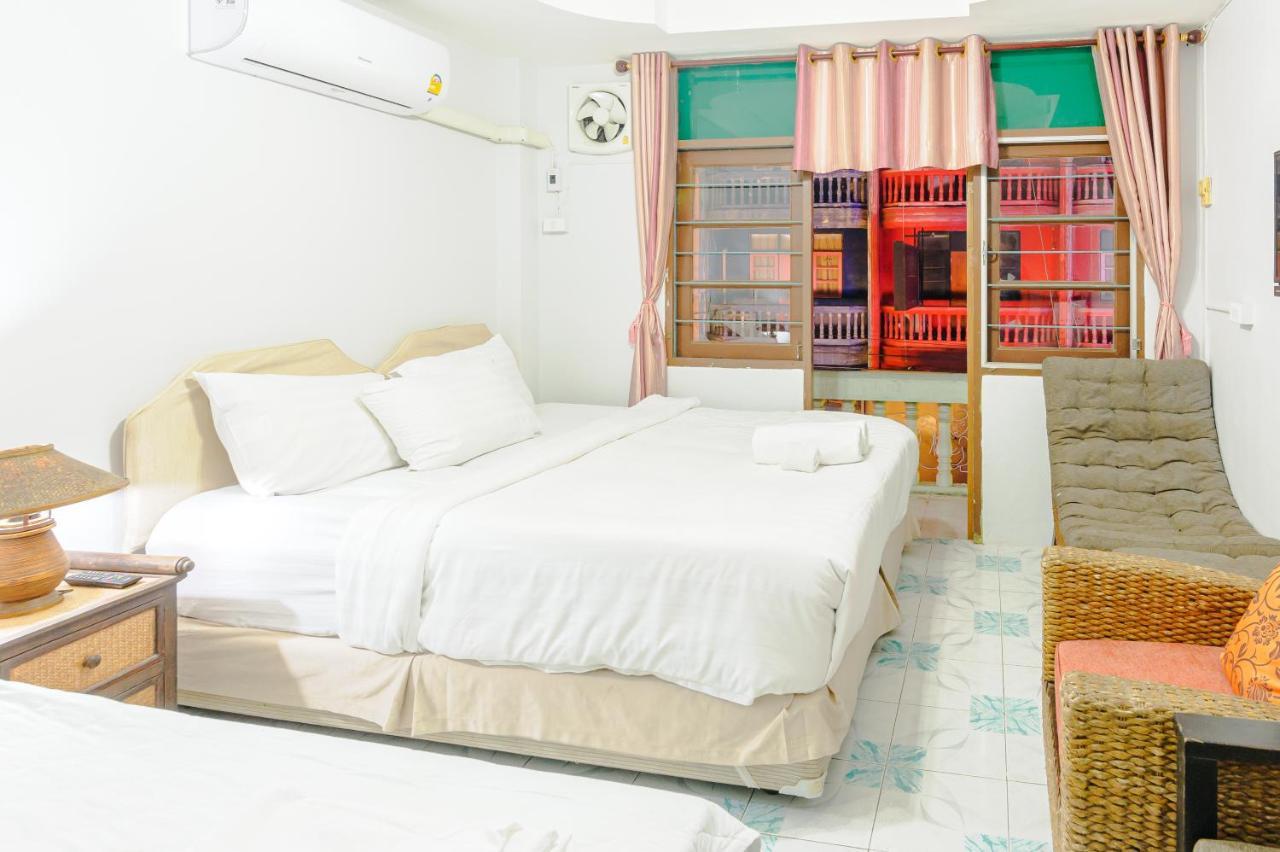 High5 Guesthouse Pattaya Bagian luar foto