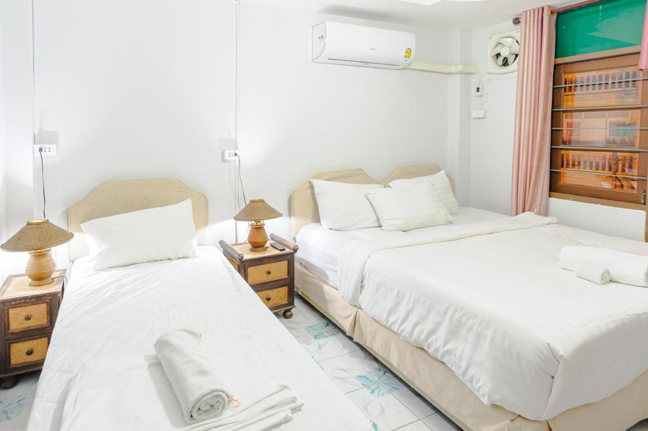 High5 Guesthouse Pattaya Bagian luar foto