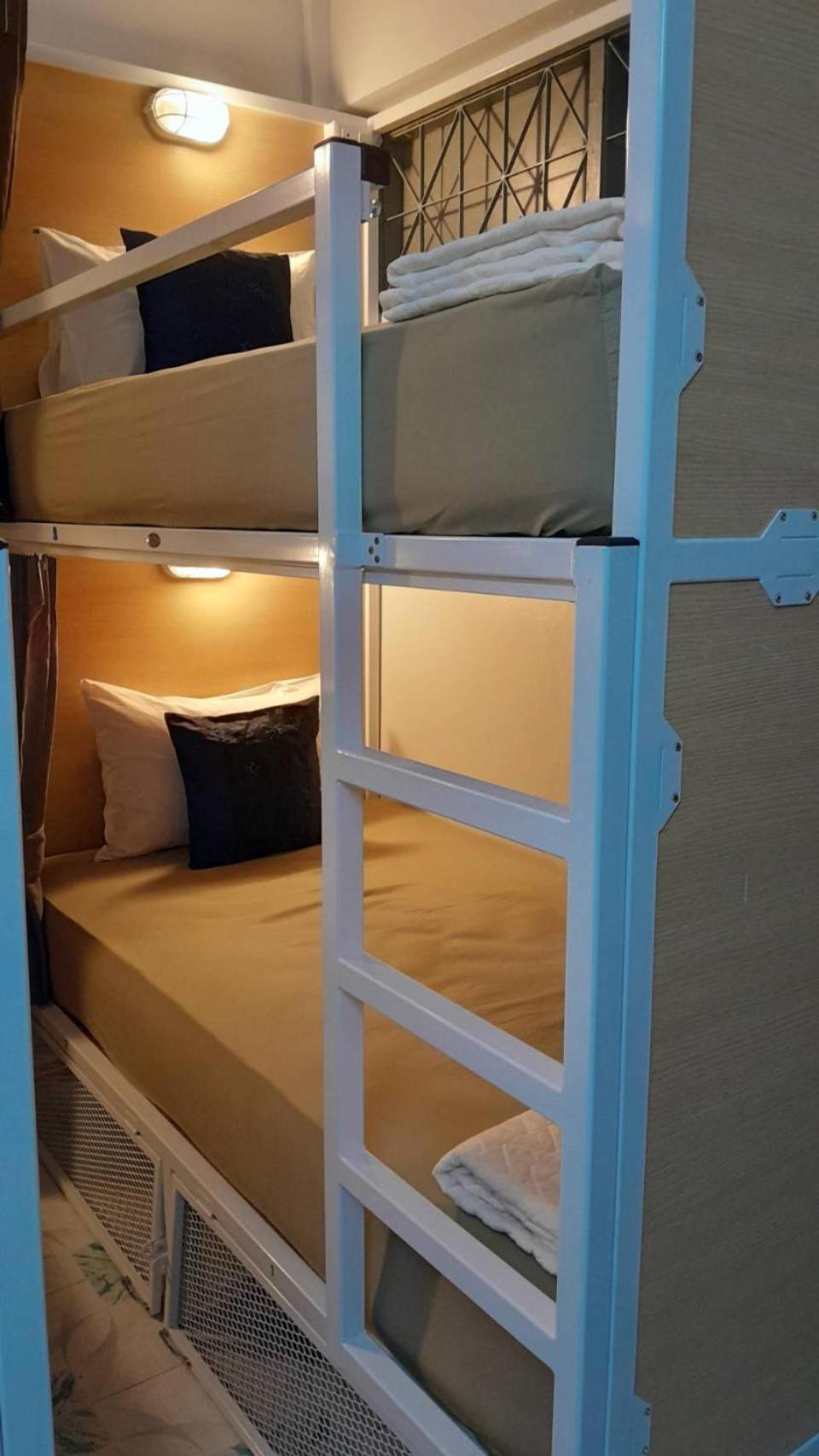 High5 Guesthouse Pattaya Bagian luar foto